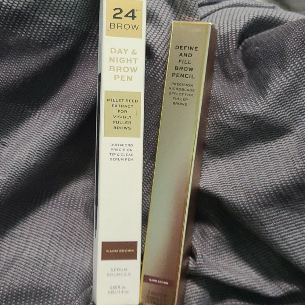 2 Define Brow Revolution Pro Warm Brown shade